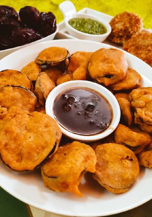 A picture of Baingan Pakora.