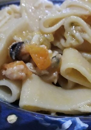 Foto di Calamarata con prontomare e sugo di pomodorini gialli
