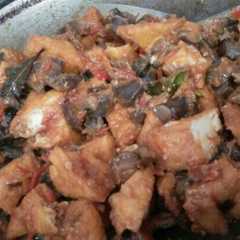 A picture of Sambel tahu ampela.
