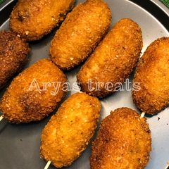 A picture of Stuffed crispy meatballs.