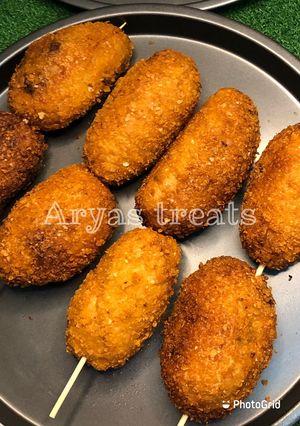 A picture of Stuffed crispy meatballs.