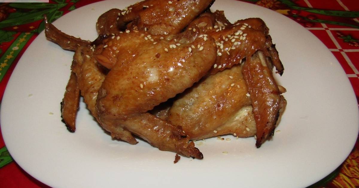 Крылья куриные в маринаде. Маринованные крылья рецепт. Крылышки маринованная. Маринад для крылышек в духовке. Крылья в маринаде.