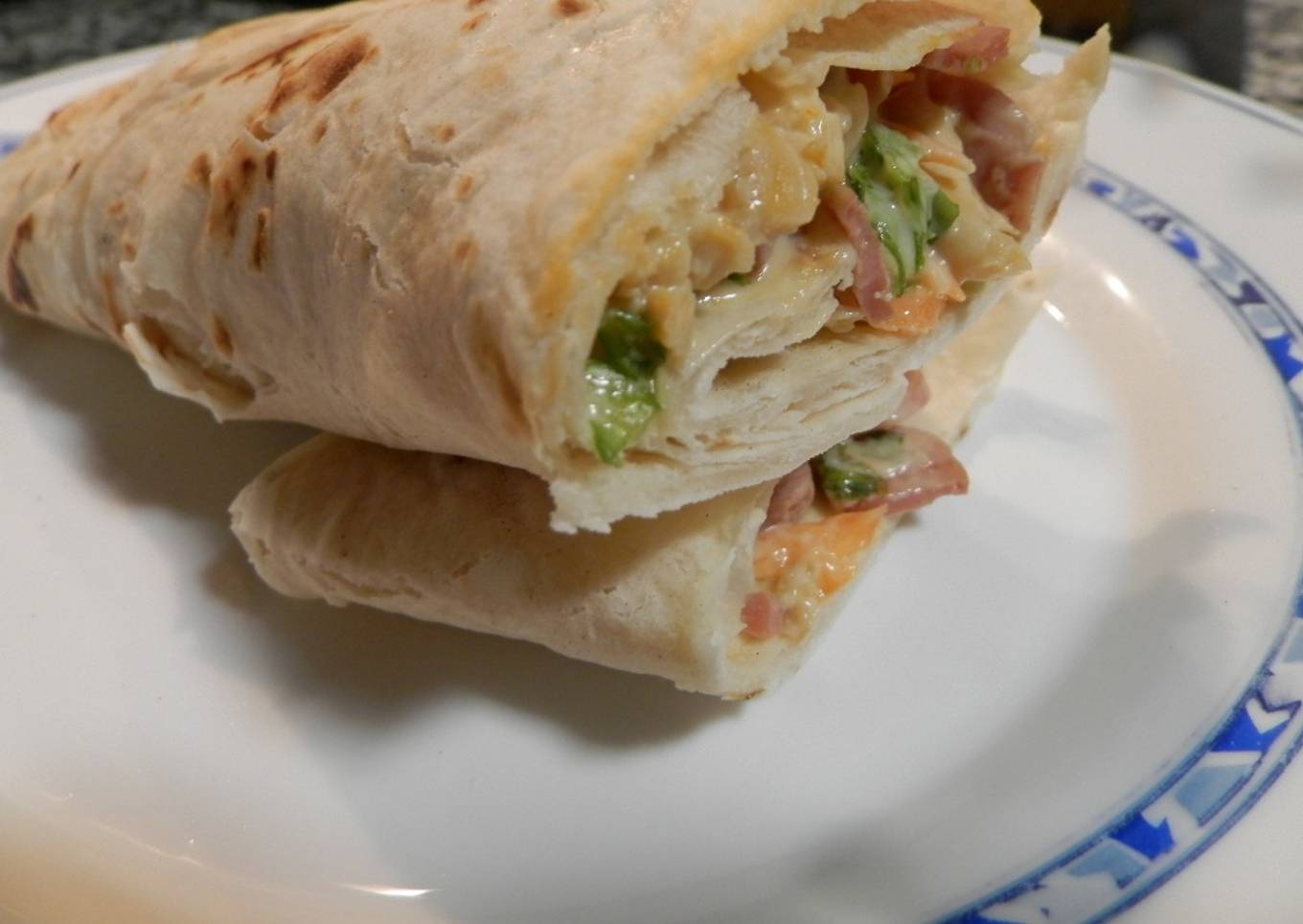 Fajitas de pollo y salchichas