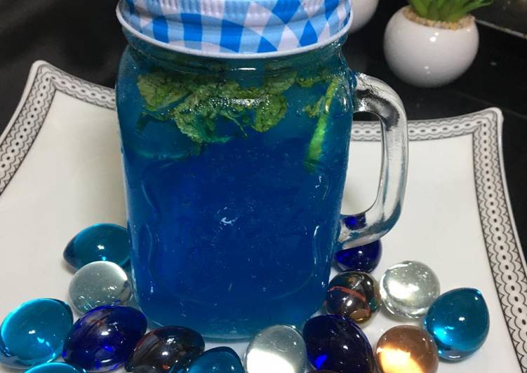 Blue Lagoon Mocktail