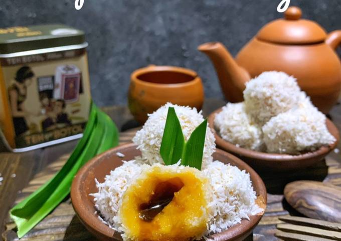 Ini dia! Resep bikin Klepon Ubi Kuning  menggugah selera