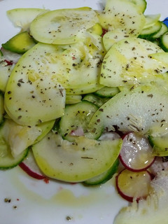 Una foto de Ensalada de verduras laminadas