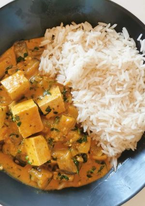 Zdjęcie przepisu Curry z tofu i bakłażanem.