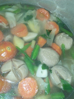 Foto resep Sayur Soup Bakso Praktis #BikinRamadanBerkesan