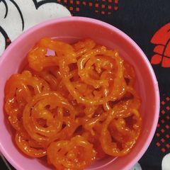 A picture of Instant crispy juicy jalebi.