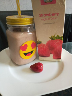 A picture of Strawvocado smoothie.