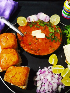 પાઉં ભાજી રેસીપી મુખ્ય ફોટો