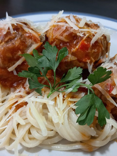 Una foto de Albóndigas con salsa