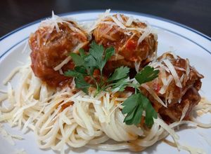 Una foto de Albóndigas con salsa
