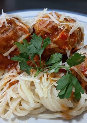 Una foto de Albóndigas con salsa