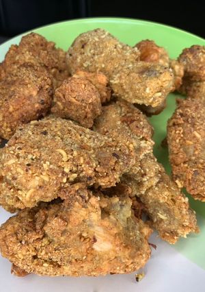 A picture of Crunchy indomie chicken.