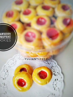 Foto resep Strawberry Thumbprint Cookies