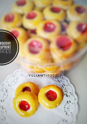 Foto resep Strawberry Thumbprint Cookies