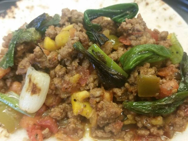 Easy Way Make Recipe Mango-Bell Pepper Beef Tacos w/ Grilled Scallions that is Really Delicious, Addictive}