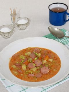 Tejfölös-virslis krumplileves recept fotója