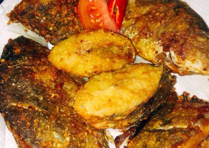 Resep Ikan goreng sederhana dan tips menggoreng agar tidak lengket di