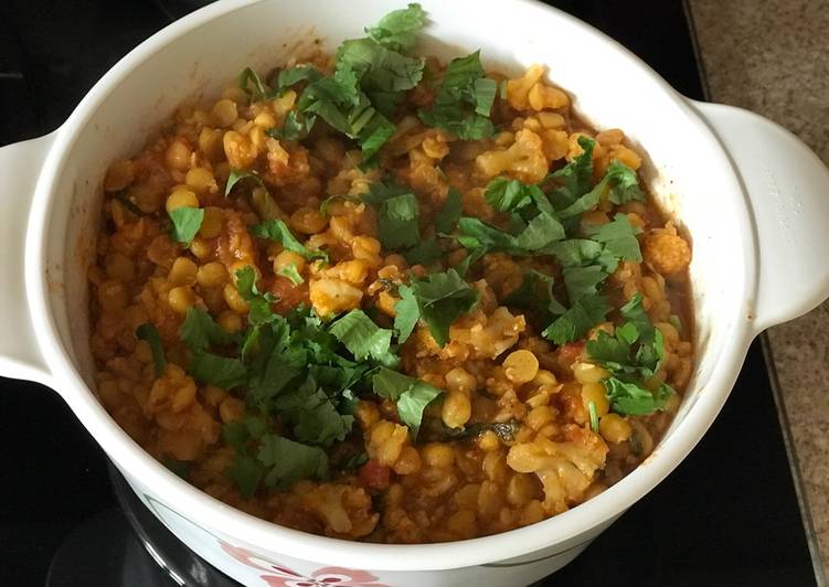 7 Simple Ideas for What to Do With Cauliflower and split chick peas curry