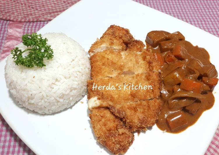 Cheesy Chicken Katsu With Rendang Sauce ala Teteh Tyas