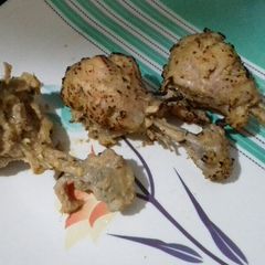 A picture of Creamy leg with nuts.