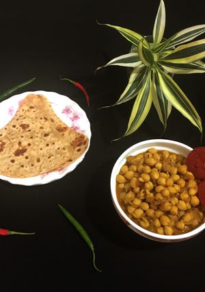 A picture of Chole Masala.