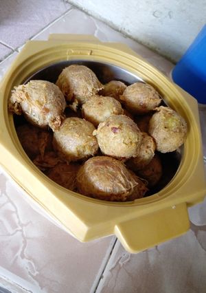 A picture of Yam balls.