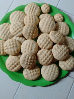 Una foto de Galletitas de mantequilla de maní (NO VEGANAS!!!)