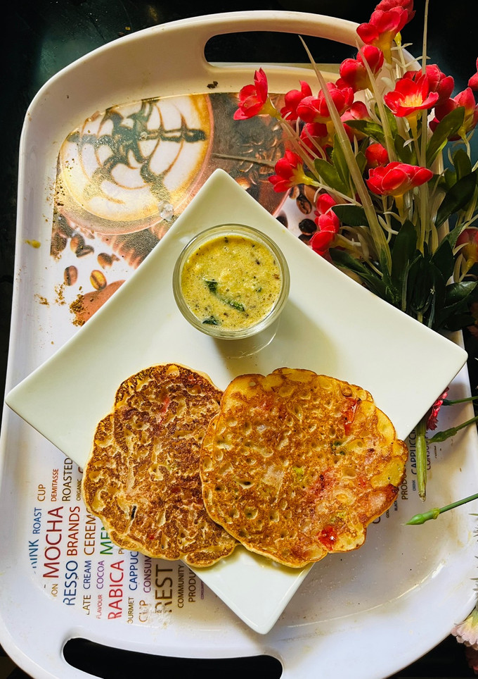 A picture of Sattu Chilla with veggie.