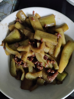 A picture of Stir fried cucumber.