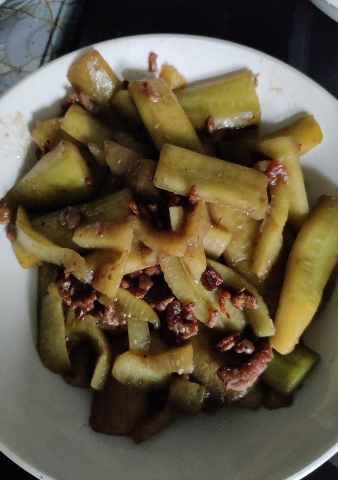 A picture of Stir fried cucumber.