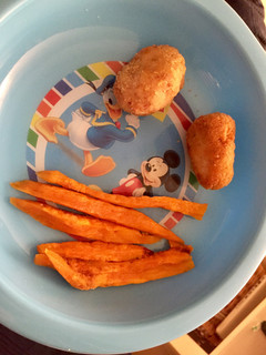 Una foto de Croquetas en thermomix y boniatos asados en el microondas