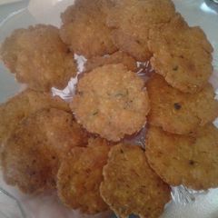 A picture of Whole Wheat Masala Mathri.