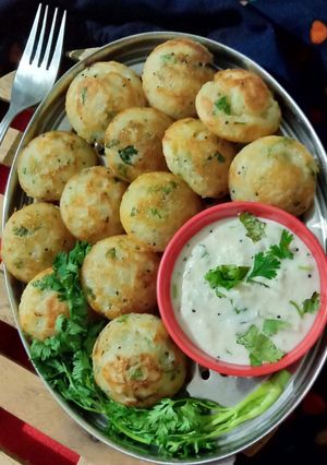 સુજી ના પનીયારમ રેસીપી મુખ્ય ફોટો