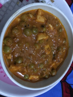 A picture of Matar paneer masala.