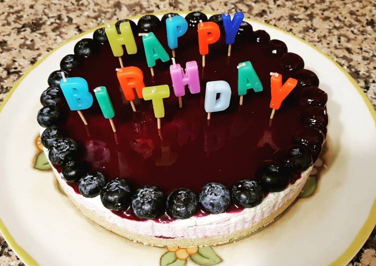 Recetta di Fatto in casa super veloce La cheesecake ai mirtilli del mio compleanno 🥰
