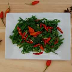 A picture of Oseng pucuk daun labu.