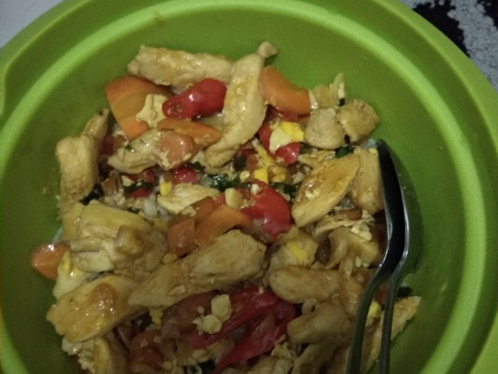 Langkah Mudah untuk Menyiapkan Rice bowl Ayam Seledri, Enak