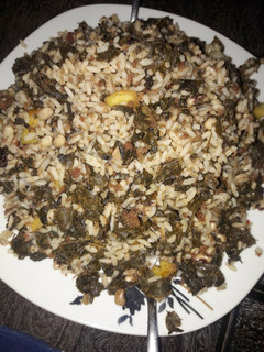 Kwadon shinkafa da wake da zogale ainihin hoton girkin
