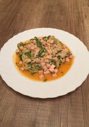 Foto principal de Espirales de calabacín al falso pomodoro