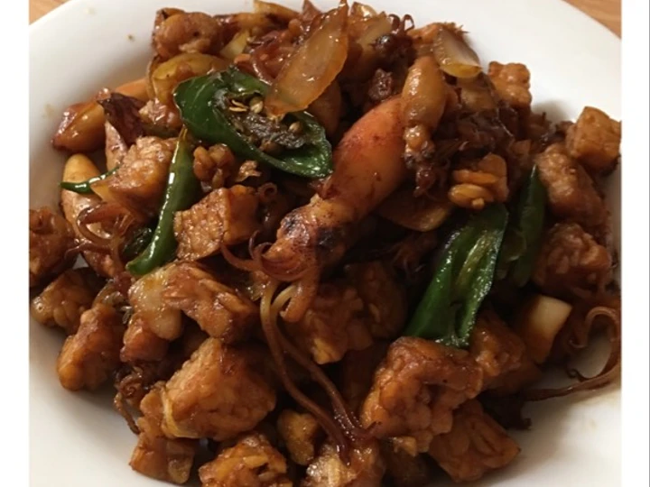 Cara Simple Membuat Resep  Tumis cumi asin tempe yang Enak Banget, Menggugah Selera