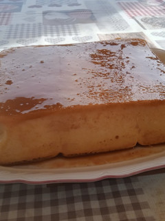 Una foto de Tarta de melocotón en almíbar
