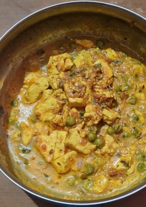 मटर पनीर की सब्जी(matar paneer ki sabzi recipe in hindi) रेसिपी मुख्य फोटो