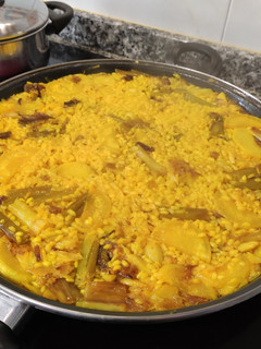 Una foto de Arroz con ajetes y bacalao