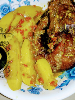 A picture of Irish potatoes with smoked fish.