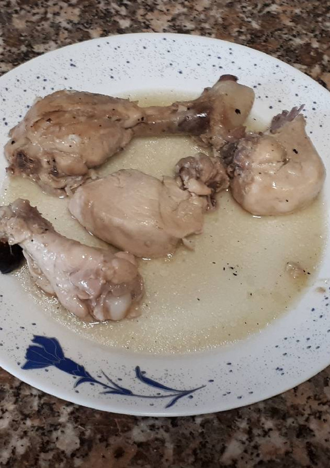 Una foto de Pollo al ajillo
