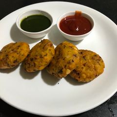 A picture of Cabbage Vada.