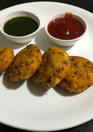 A picture of Cabbage Vada.